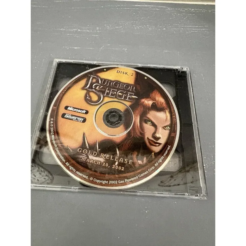 Dungeon Siege (PC CD-ROM 2002) Disc 1 & 2 Golden Release
